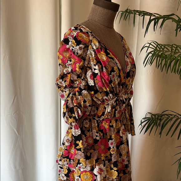 Fall Floral Maxi Dress - Picture 5 of 9